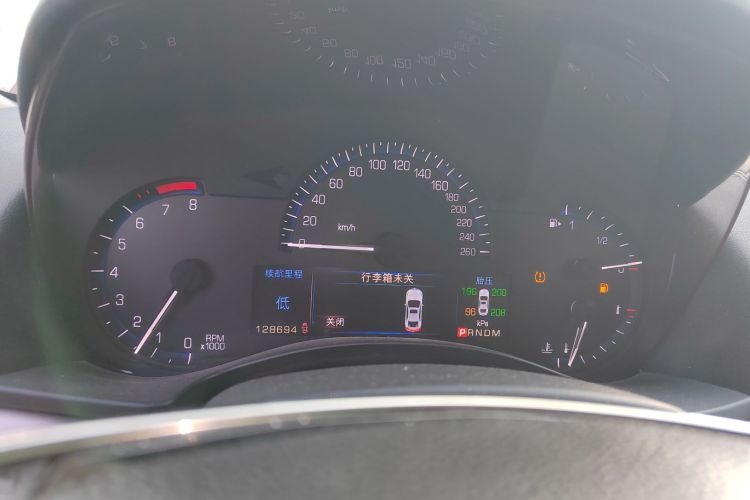 凯迪拉克ATS-L 2014款 28T 领先型中控内饰14