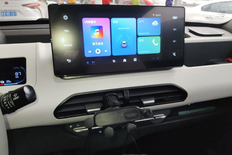 吉利银河 2024款 熊猫mini 200km 耐力熊中控内饰16