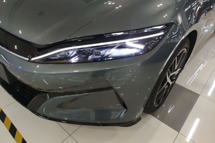 比亚迪 汉L 2025款 DM-p 四驱激光雷达旗舰型局部细节36