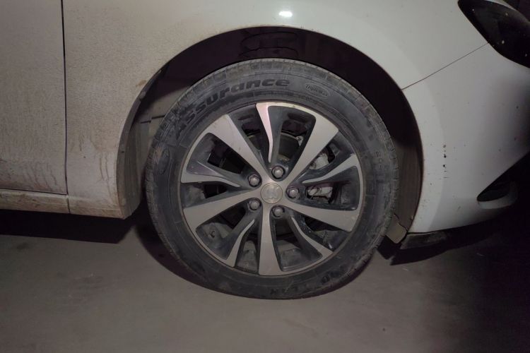 别克 阅朗 2019款 18T 自动互联精英型 国V车身外观6002