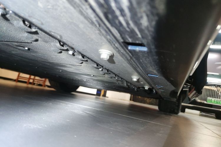 岚图汽车 岚图梦想家 2025款 PHEV 四驱旗舰鲲鹏版局部细节9002