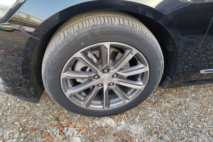 别克 君越 2022款 652T 豪华型车身外观6007