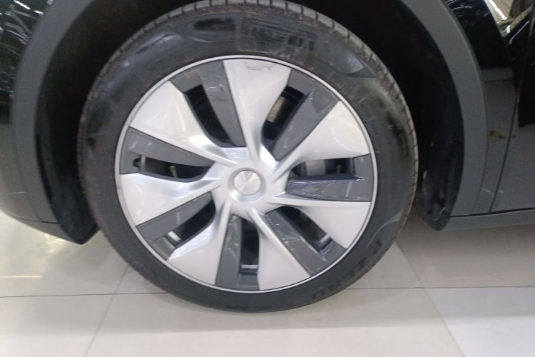 特斯拉 Model Y 2022款 改款 后轮驱动版车身外观6002