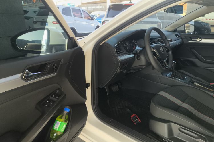 大众 凌渡 2019款 230TSI DSG风尚版 国V中控内饰20