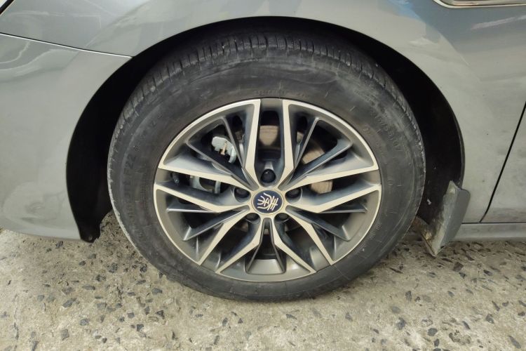 比亚迪 秦PLUS 2021款 DM-i 55KM 旗舰型车身外观6007