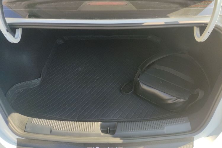 荣威i5 2023款 1.5L CVT豪华版局部细节23