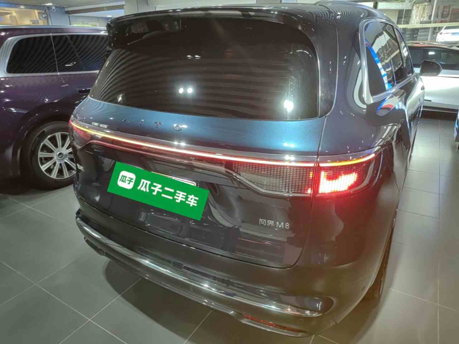 鸿蒙智行 问界M8 2025款 增程 Max+版 53.4kWh 6座版 (192线激光雷达）(4)