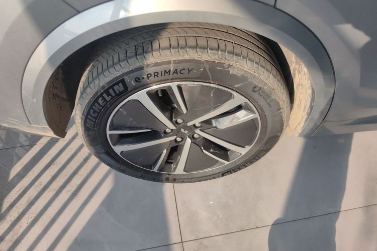 理想汽车 理想L8 2024款 Max车身外观6008