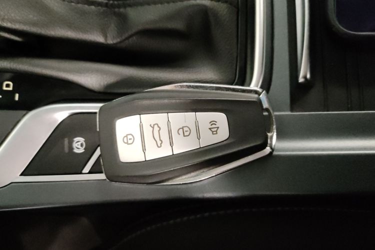 吉利汽车 帝豪 2019款 领军版 1.5L CVT向上互联型 国VI中控内饰7001