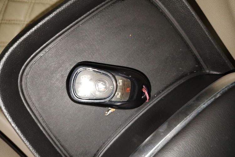 别克GL8 2022款 ES陆尊 653T 尊享型中控内饰7001