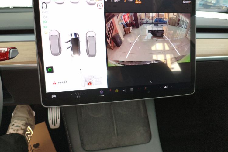 特斯拉 Model 3 2022款 后轮驱动版局部细节16