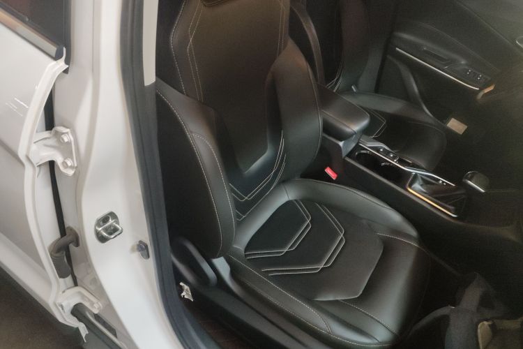 江汽集团 嘉悦X4 2020款 1.5T CVT超越型局部细节41