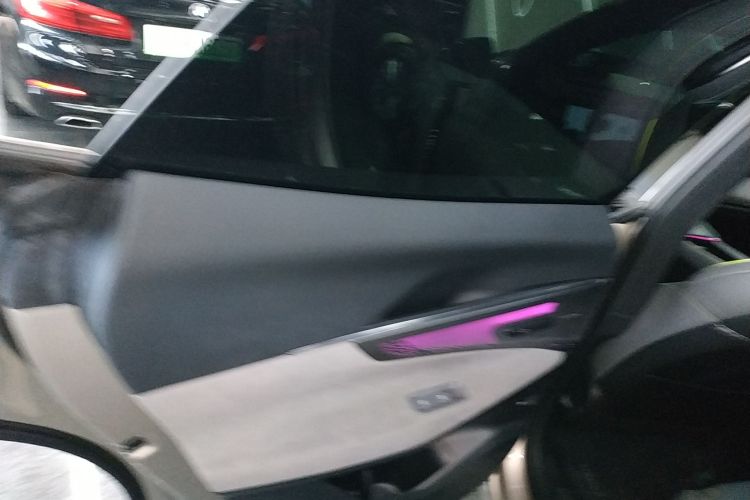 领克08 EM-P 2023款 120km 长续航Halo中控内饰49