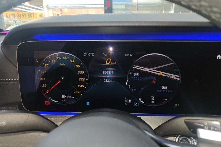 奔驰E级 2022款 E 260 L中控内饰14