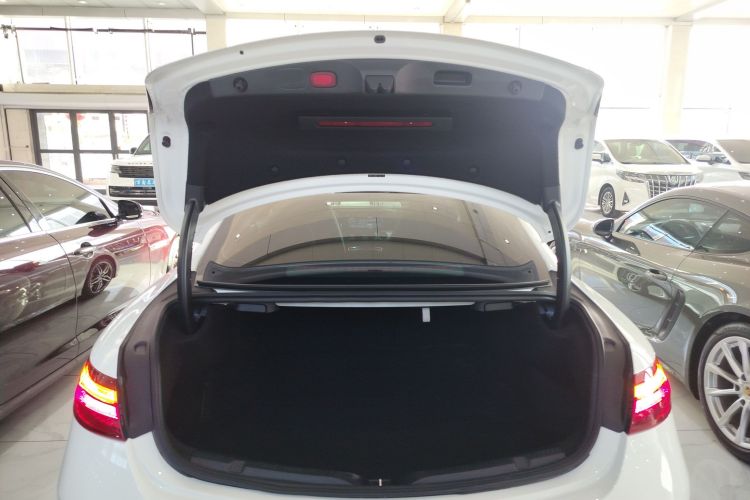 奔驰E级(进口) 2020款 E 260 4MATIC 轿跑车局部细节23