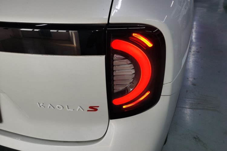 ARCFOX极狐 极狐考拉S 2024款 AIR车身外观9