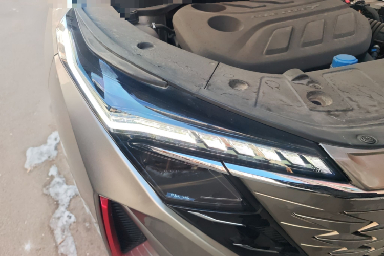 长安欧尚Z6 2022款 蓝鲸 1.5T DCT智航型车身外观8