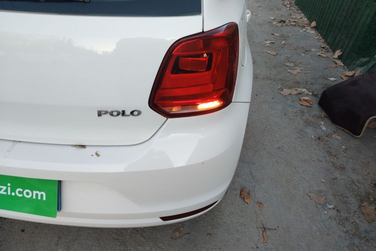 大众 Polo 2014款 1.4L 手动风尚版车身外观9