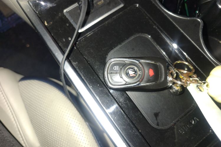 别克GL8 2020款 ES陆尊 653T 舒适型中控内饰11