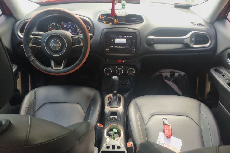 Jeep 自由侠 2016款 1.4T 自动智能版中控内饰7002