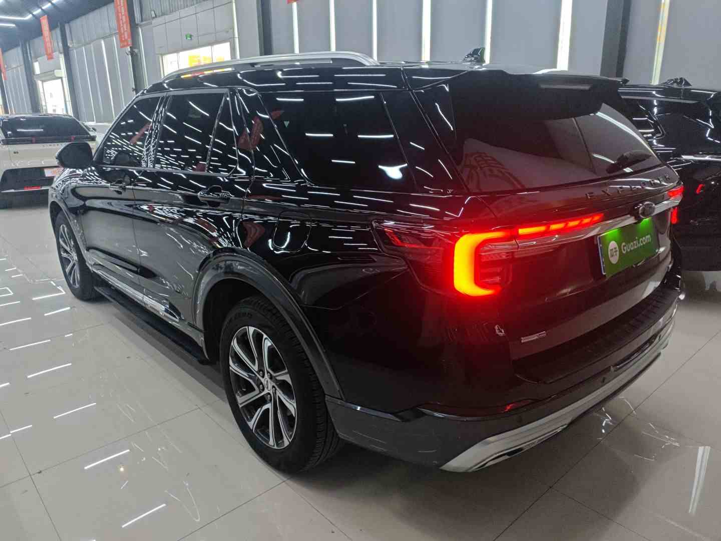 福特 探险者 2023款 EcoBoost 285 四驱风尚plus版 7座(3)