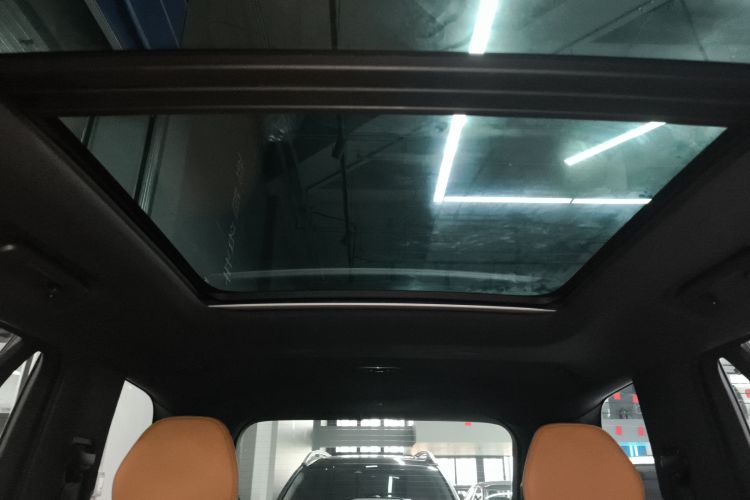 沃尔沃XC90 2019款 T5 智逸版 7座 国V中控内饰22