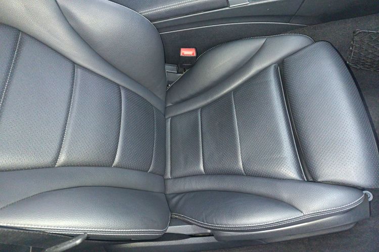 奔驰C级 2018款 C 200 L 运动版局部细节41