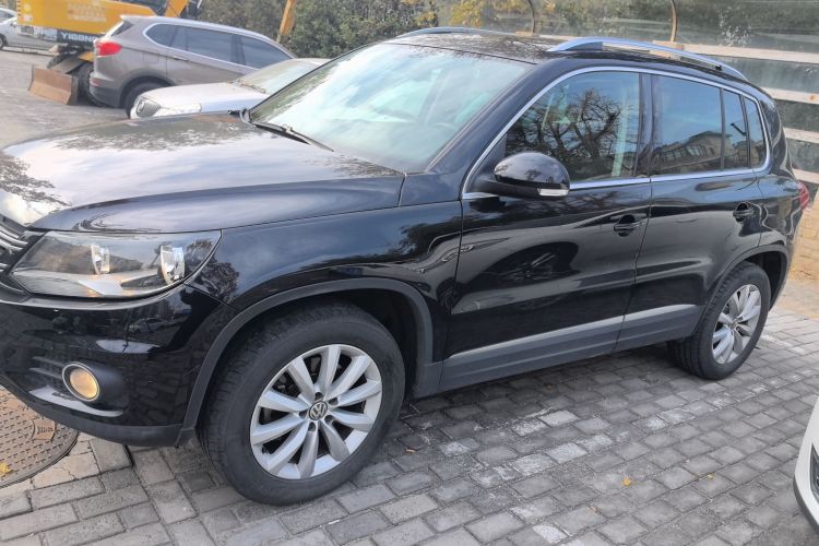 大众 Tiguan 2016款 2.0TSI 四驱标准型车身外观4