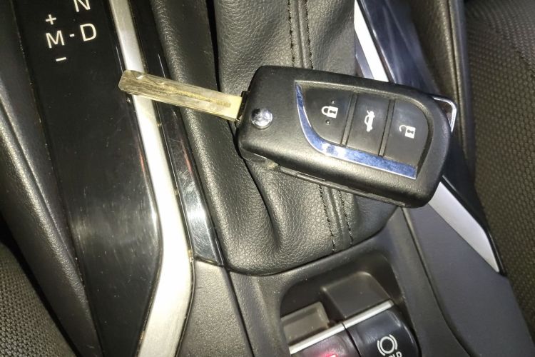 丰田 雷凌 2021款 TNGA 1.5L CVT进取版中控内饰11