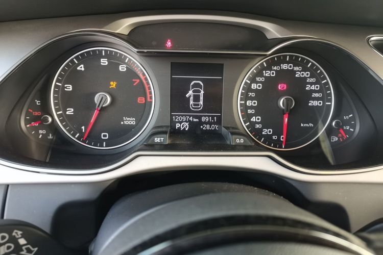 奥迪A4L 2015款 45 TFSI quattro个性运动型局部细节14