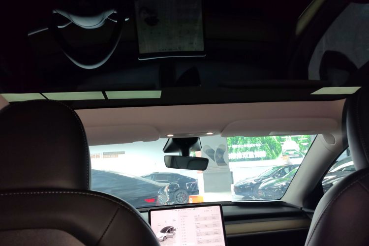 特斯拉 Model Y 2022款 改款 长续航全轮驱动版中控内饰22