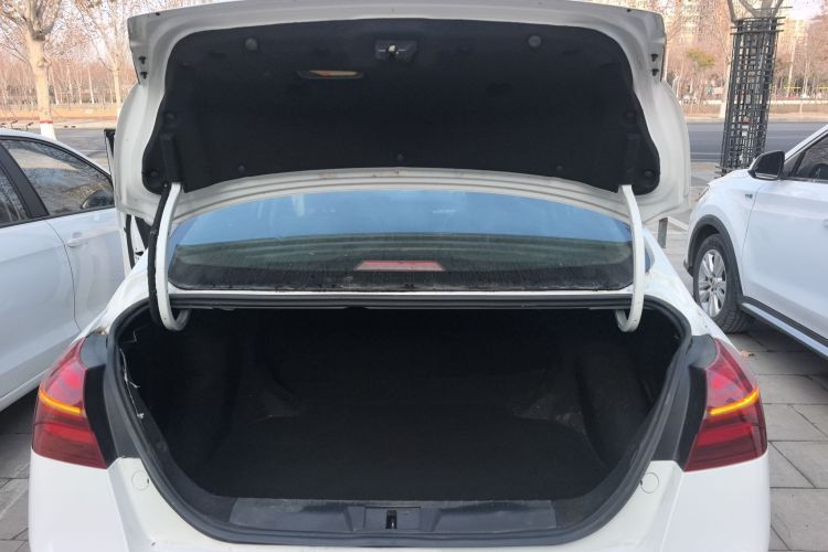 吉利汽车 帝豪 2018款 1.5L CVT向上互联版局部细节23