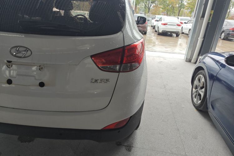 北京现代ix35 2015款 2.0L 自动两驱舒适型 国V车身外观9
