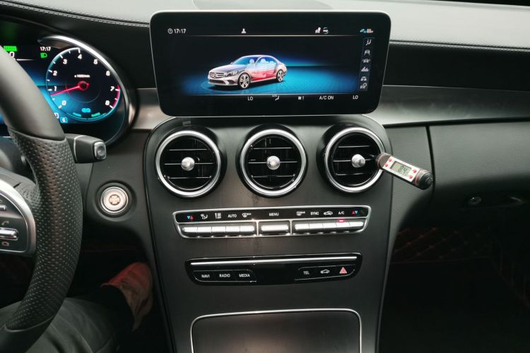 奔驰C级 2021款 C 260 L 运动版局部细节16