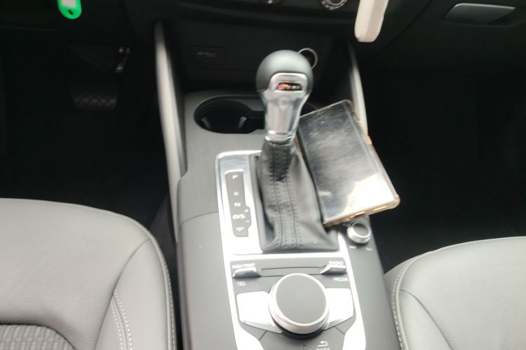 奥迪A3 2019款 Limousine 35 TFSI 时尚型 国VI中控内饰18