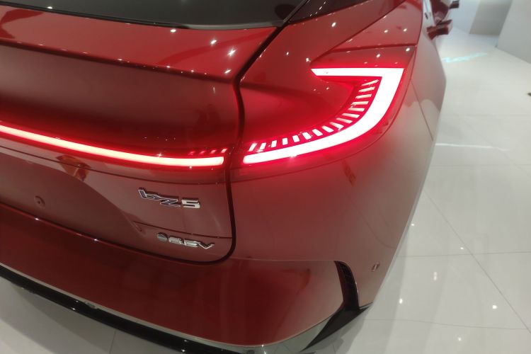 丰田bZ5 2025款 550 PRO智行版车身外观6006