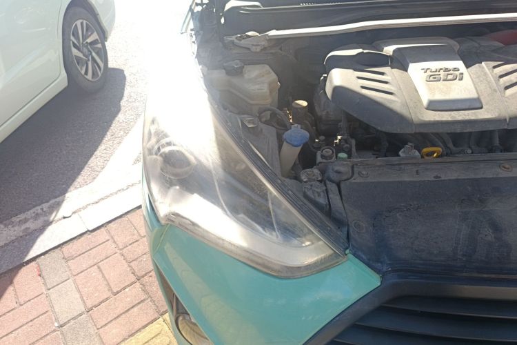 现代 Veloster飞思 2012款 1.6T 自动尊享版车身外观6006