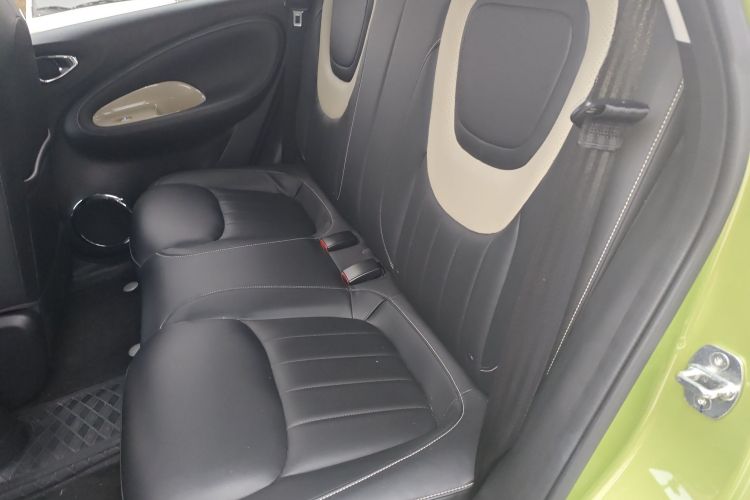 五菱汽车 五菱缤果 2023款 333km 灵犀互联款中控内饰21