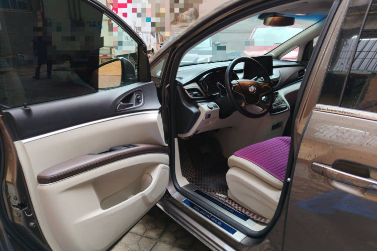 别克GL8 2023款 陆上公务舱 舒适型中控内饰20