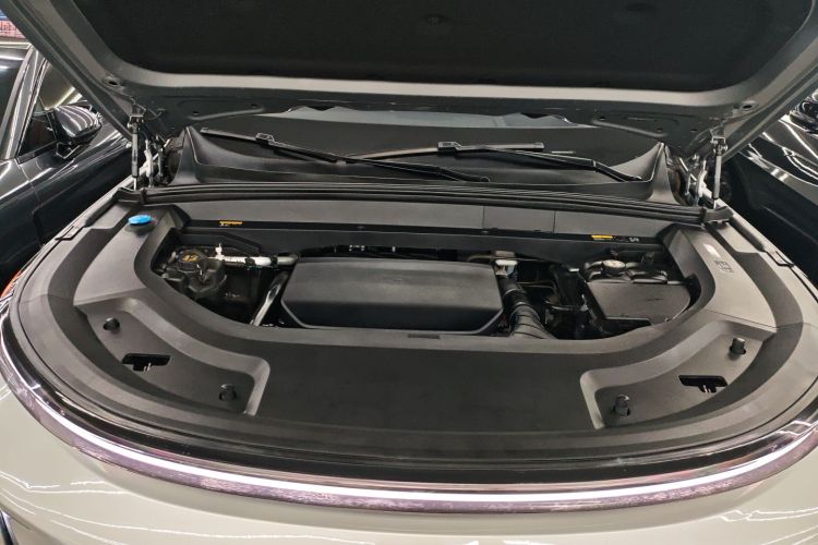 理想汽车 理想L9 2022款 Max机舱底盘24