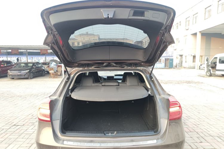 奔驰GLA 2015款 GLA 200 时尚型机舱底盘23