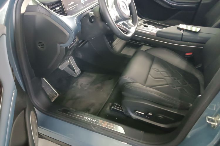 岚图汽车 岚图FREE 2021款 四驱纯电首发纪念版专属豪华套装中控内饰20