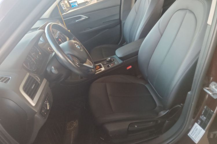 宝马1系 2018款 118i 时尚型中控内饰19