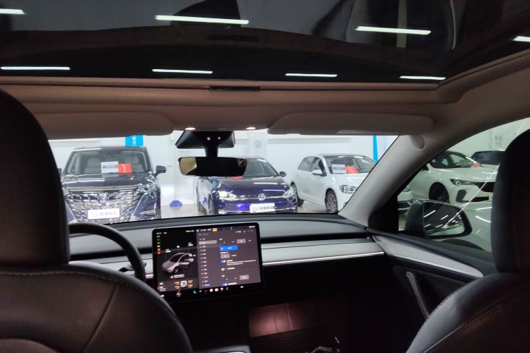 特斯拉 Model Y 2023款 后轮驱动版中控内饰22