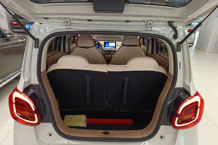 五菱汽车 宏光MINIEV 2025款 四门版 进阶款机舱底盘23