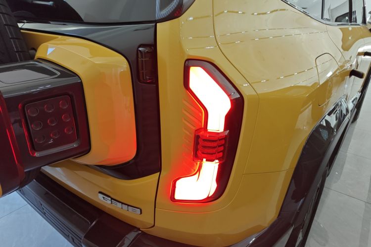 深蓝汽车 深蓝G318 2025款 无忧穿越版 四驱秘境版车身外观9