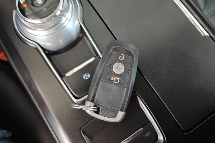 福特 蒙迪欧 2018款 EcoBoost 180 时尚型中控内饰7001