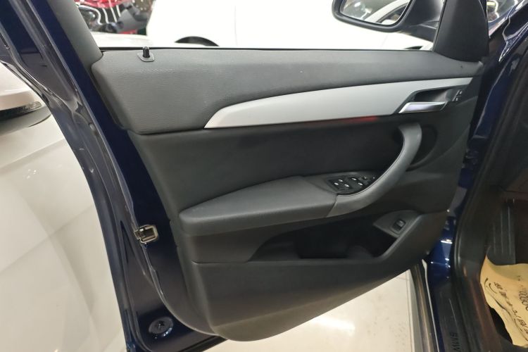 宝马X1 2019款 sDrive20Li 领先型中控内饰7007