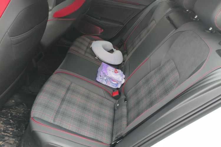 大众 高尔夫GTI 2023款 380TSI DSG GTI中控内饰21