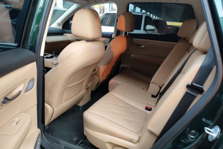 蓝电E5 PLUS 2026款 165km 长续航先享版Ultra 7座中控内饰7004